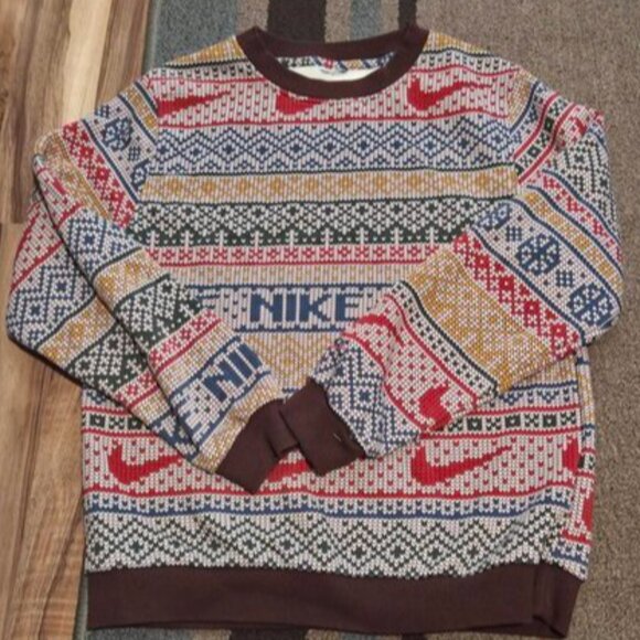 Nike Club Fleece Crew Holiday Christmas Sweatshirt Youth L - Picture 2 of 3